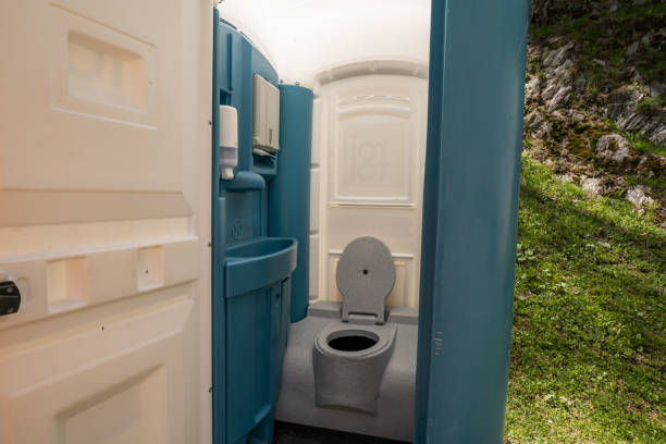 Best Portable bathroom rental  in Cheval, FL